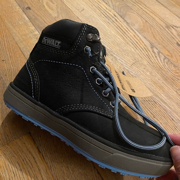 Women’s dewalt work boots steel toe - Picture 4 of 6